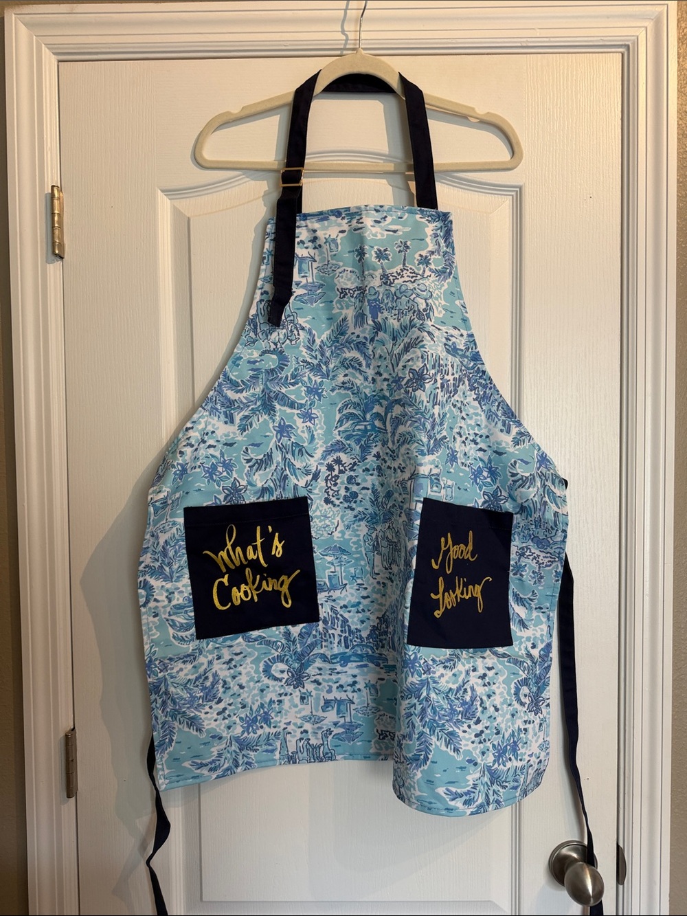 LILLY PULITZER MENS APRON GWP